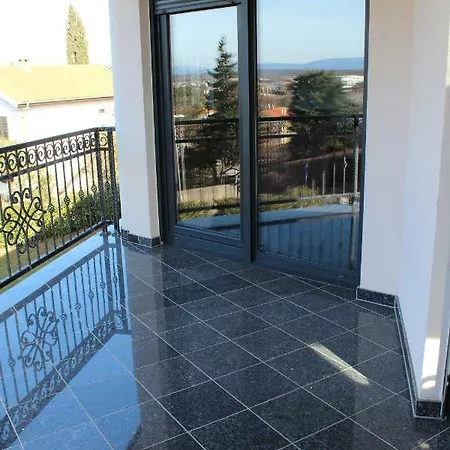 Villa Antunovic Malinska Exteriör bild