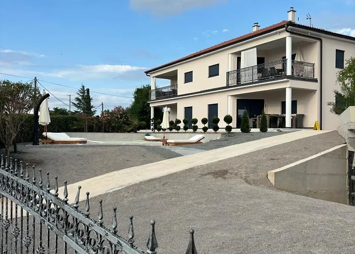 Villa Antunovic